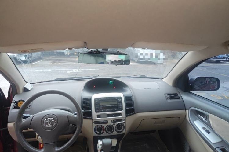 Used Toyota Vios 2005 1.5L GL-i AT Center Console
