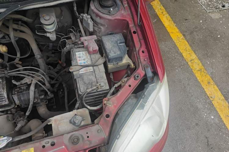 Used Toyota Vios 2005 1.5L GL-i AT Engine Bay Left