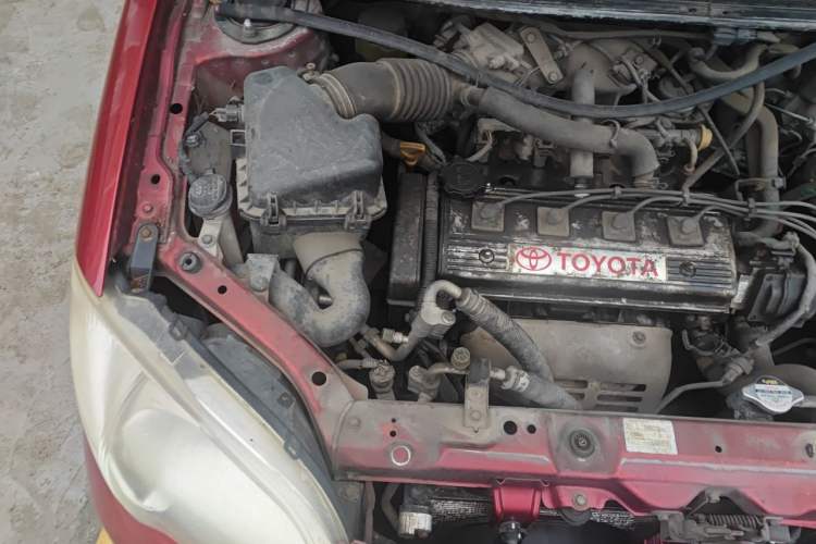 Used Toyota Vios 2005 1.5L GL-i AT Engine Bay Right