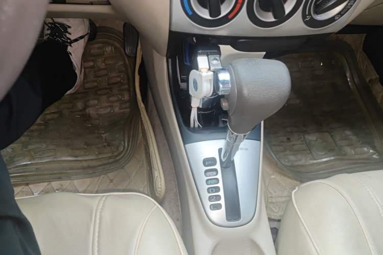Used Toyota Vios 2005 1.5L GL-i AT Gear Lever