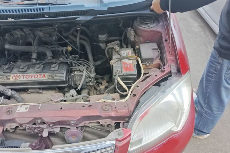 Used Toyota Vios 2006 1.3L GL Special Edition MT VVT-i Engine Bay Left