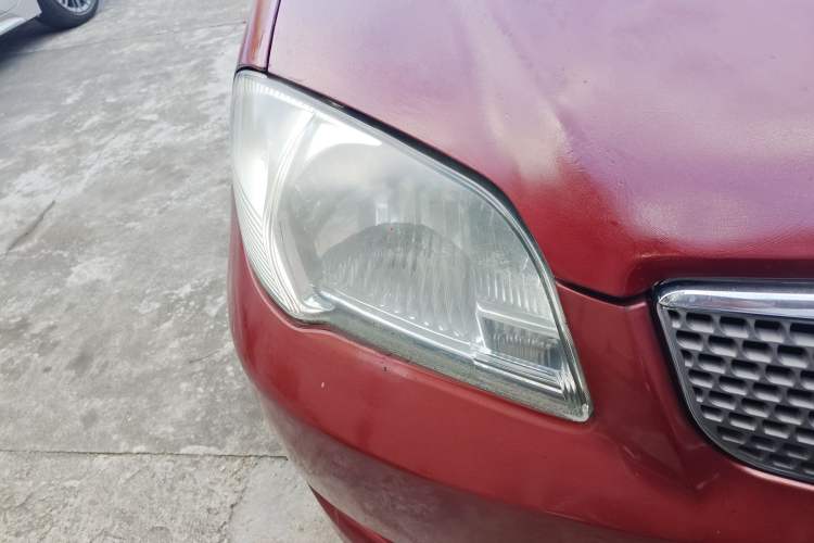 Used Toyota Vios 2006 1.3L GL Special Edition MT VVT-i Right Front Headlight
