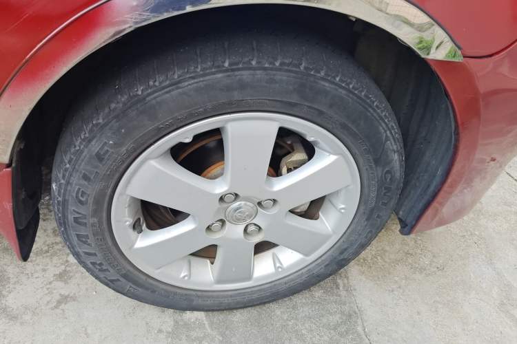 Used Toyota Vios 2006 1.3L GL Special Edition MT VVT-i Right Front Wheel Hub