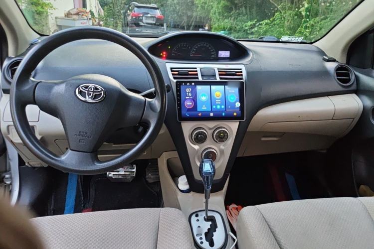 Used Toyota Vios 2008 1.3L GL-i AT Center Console
