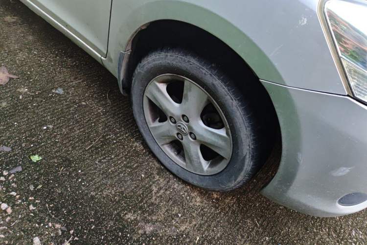 Used Toyota Vios 2008 1.3L GL-i AT Right Front Wheel Hub