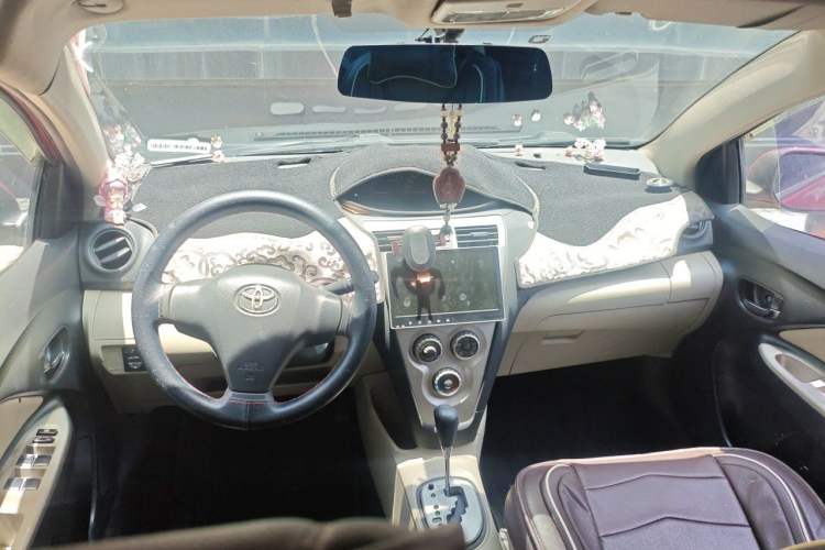 Used Toyota Vios 2008 1.6L GL-i Special Edition AT Center Console