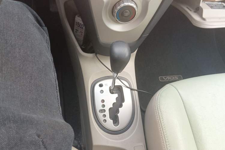 Used Toyota Vios 2008 1.6L GL-i Special Edition AT Gear Lever