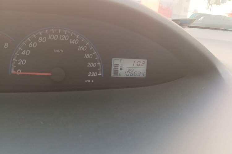 Used Toyota Vios 2008 1.6L GL-i Special Edition AT Odometer Close Up