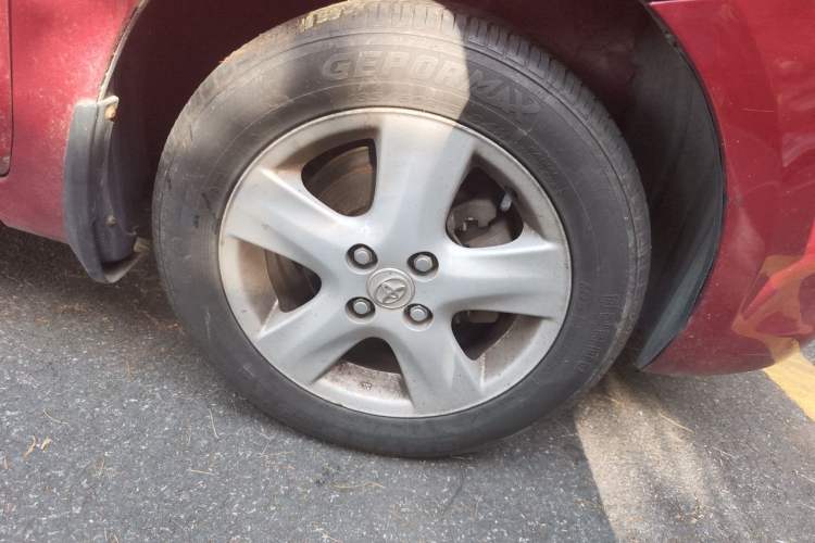 Used Toyota Vios 2008 1.6L GL-i Special Edition AT Right Front Wheel Hub
