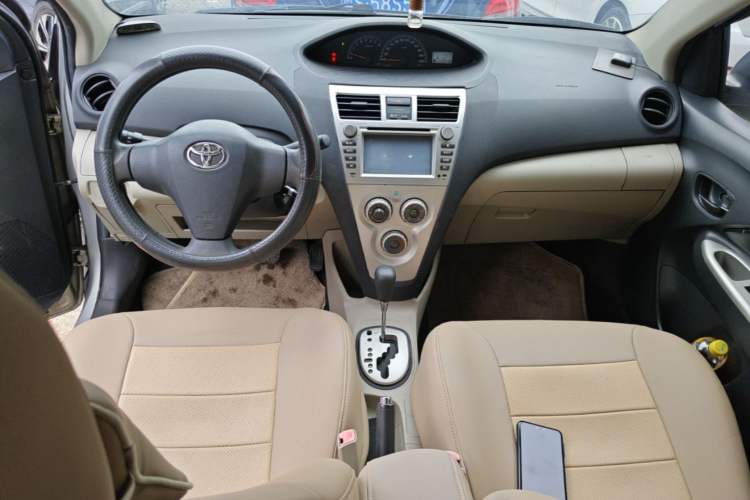 Used Toyota Vios 2008 1.6L GL-i Special Edition AT Center Console