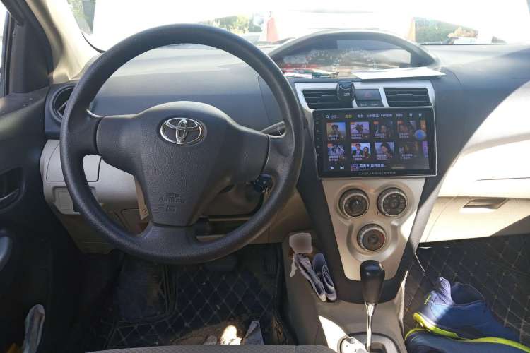 Used Toyota Vios 2008 1.3L GL-i AT Center Console