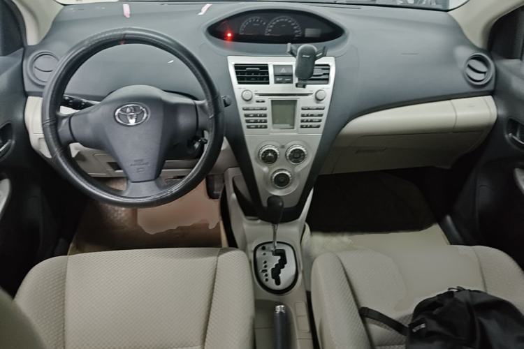 Used Toyota Vios 2008 1.3L GL-i AT Center Console
