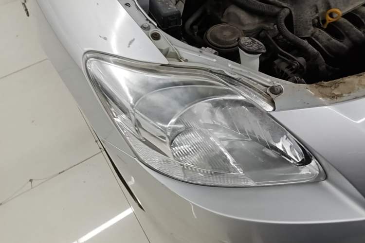 Used Toyota Vios 2008 1.3L GL-i AT Right Front Headlight