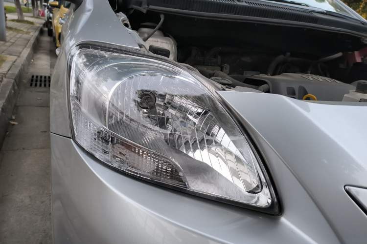 Used Toyota Vios 2008 1.3L GL-i Special Edition AT Right Front Headlight