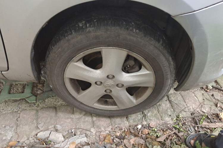 Used Toyota Vios 2008 1.6L GL-i AT Right Front Wheel Hub