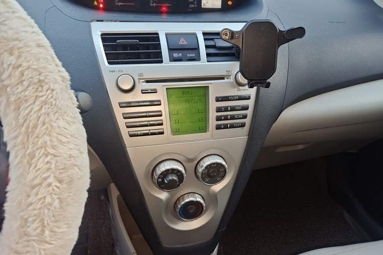 Used Toyota Vios 2008 1.6L GL-i MT Audio And AC Panel