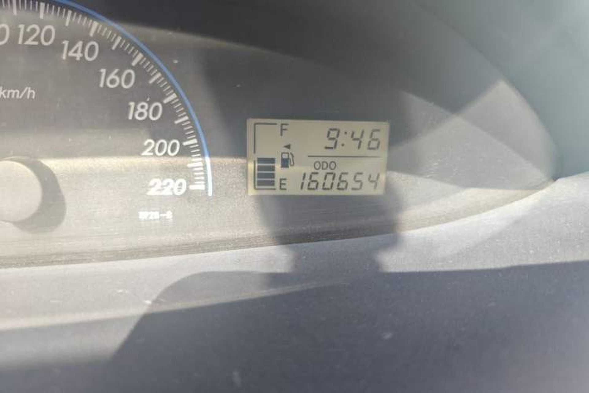 Used Toyota Vios 2008 1.6L GL-i Special Edition AT Odometer Close Up