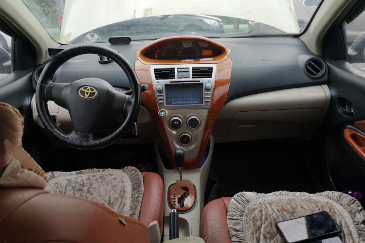 Used Toyota Vios 2008 1.6L GL-i AT Center Console