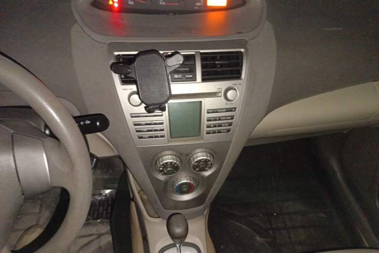 Used Toyota Vios 2010 1.3L GL-i Standard Edition MT Audio And AC Panel