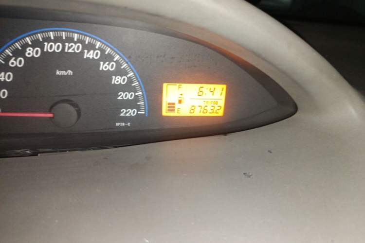 Used Toyota Vios 2010 1.3L GL-i Standard Edition MT Odometer Close Up