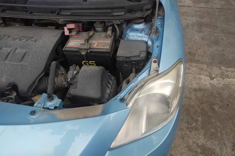 Used Toyota Vios 2010 1.6L GL-i AT Engine Bay Left