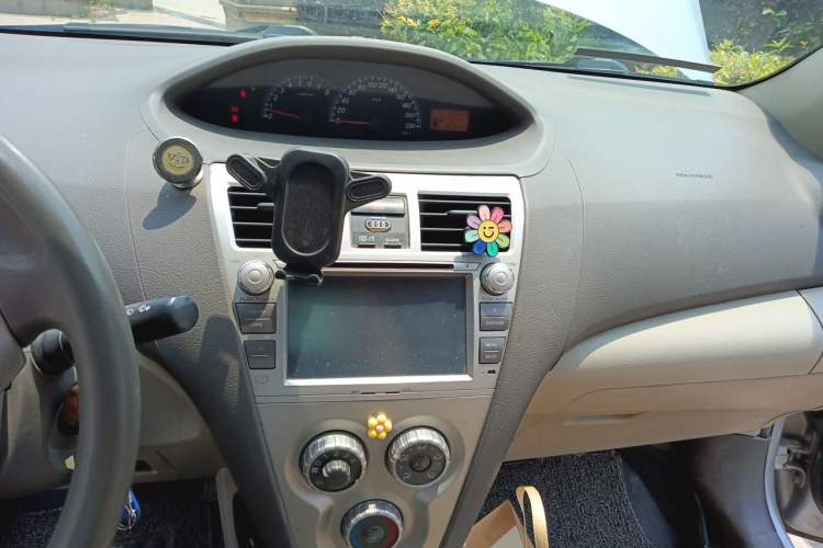 Used Toyota Vios 2010 1.6L GL-i AT Audio And AC Panel