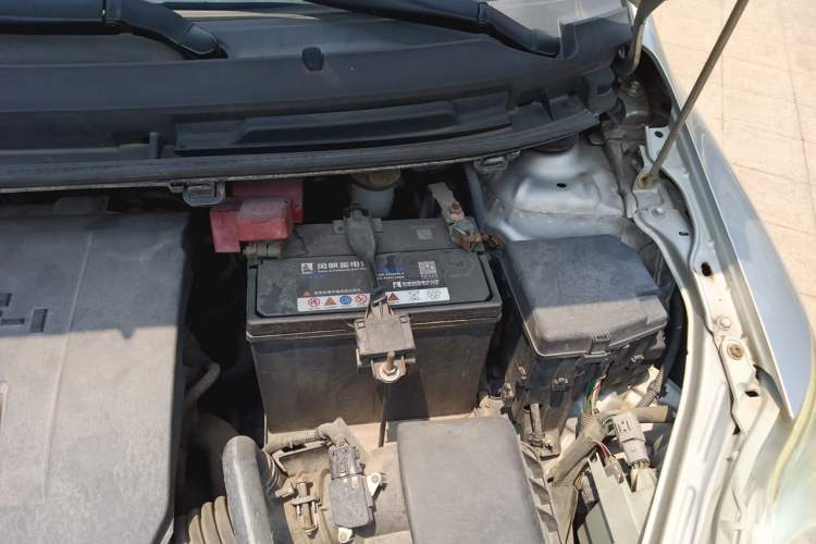 Used Toyota Vios 2010 1.6L GL-i AT Engine Bay Left