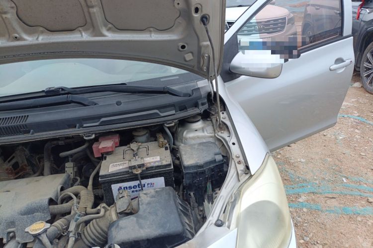 Used Toyota Vios 2010 1.3L GL-i MT Engine Bay Left