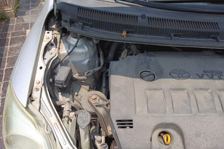 Used Toyota Vios 2010 1.6L GL-i AT Engine Bay Right