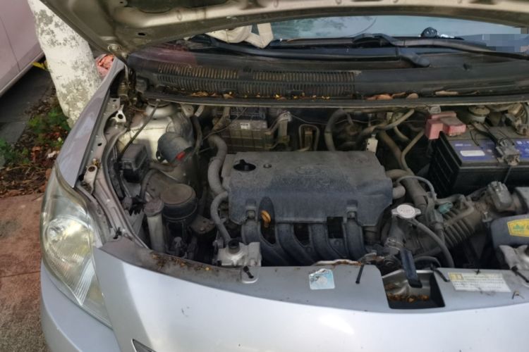 Used Toyota Vios 2010 1.3L GL-i AT Engine Bay Right
