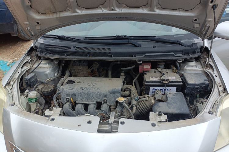 Used Toyota Vios 2010 1.3L GL-i MT Engine Bay