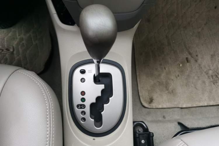 Used Toyota Vios 2010 1.3L GL-i AT Gear Lever