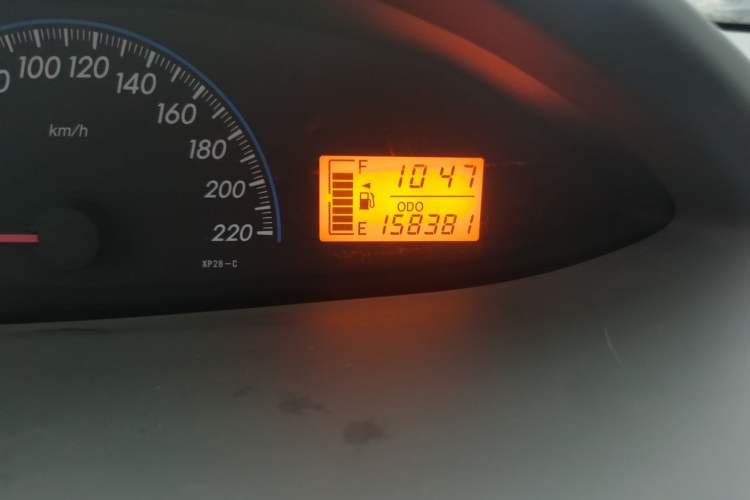 Used Toyota Vios 2010 1.3L GL-i AT Odometer Close Up