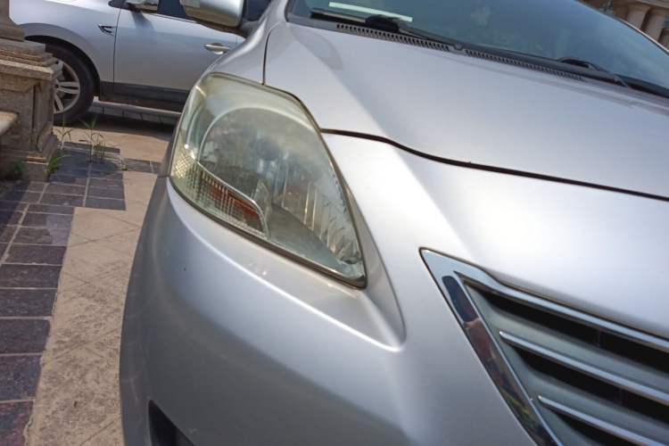 Used Toyota Vios 2010 1.6L GL-i AT Right Front Headlight