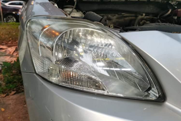 Used Toyota Vios 2010 1.3L GL-i AT Right Front Headlight