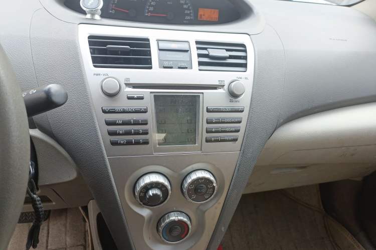 Used Toyota Vios 2010 1.6L GL-i AT Audio And AC Panel