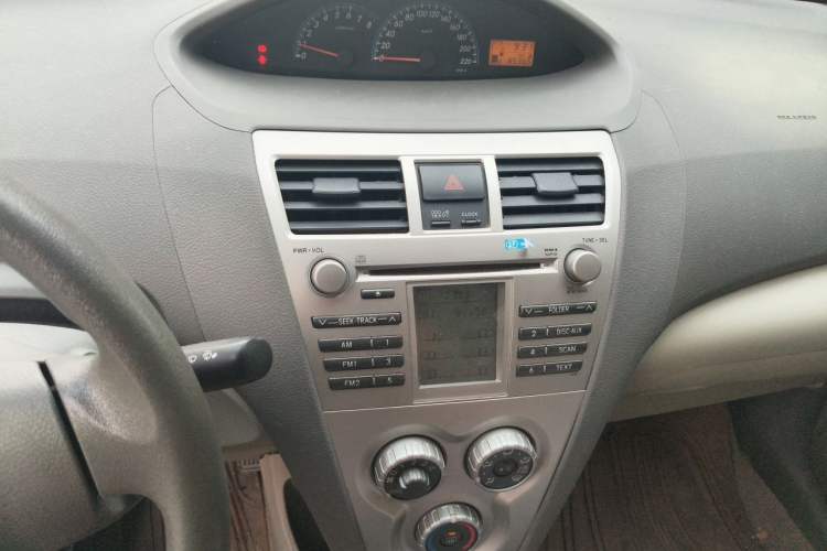 Used Toyota Vios 2010 1.3L GL-i MT Audio And AC Panel