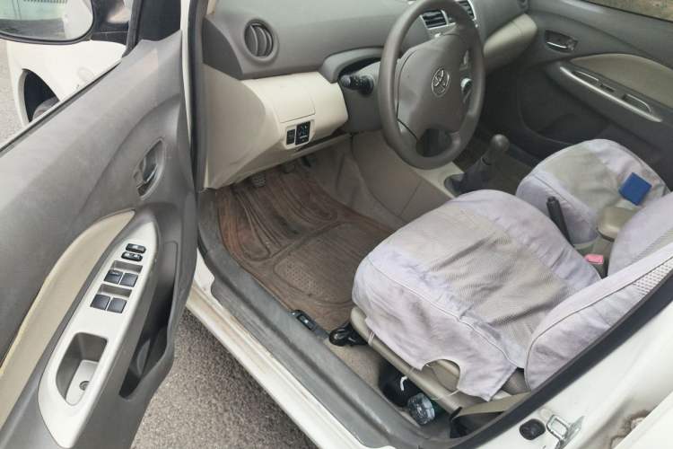 Used Toyota Vios 2010 1.3L GL-i MT Driver Seat