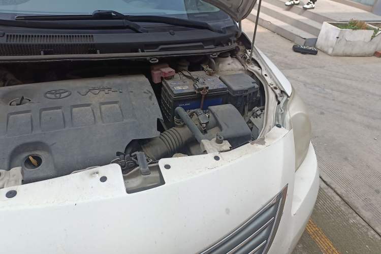 Used Toyota Vios 2010 1.6L GL-i AT Engine Bay Left