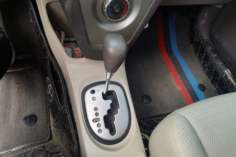 Used Toyota Vios 2010 1.3L GL-i AT Gear Lever