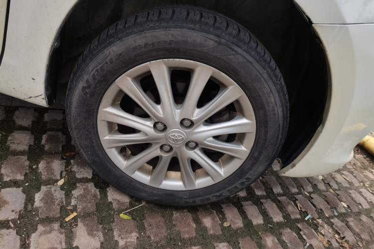 Used Toyota Vios 2010 1.3L GL-i AT Right Front Wheel Hub