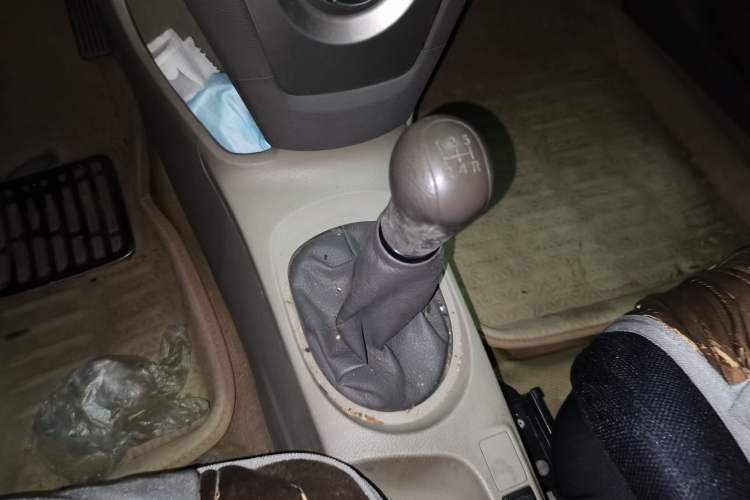 Used Toyota Vios 2011 1.6L GL-i Sunroof Edition MT Gear Lever