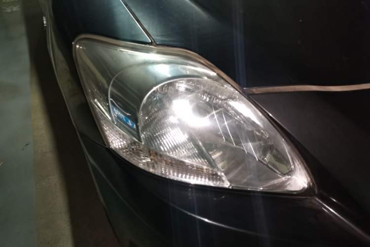Used Toyota Vios 2011 1.6L GL-i Sunroof Edition MT Right Front Headlight
