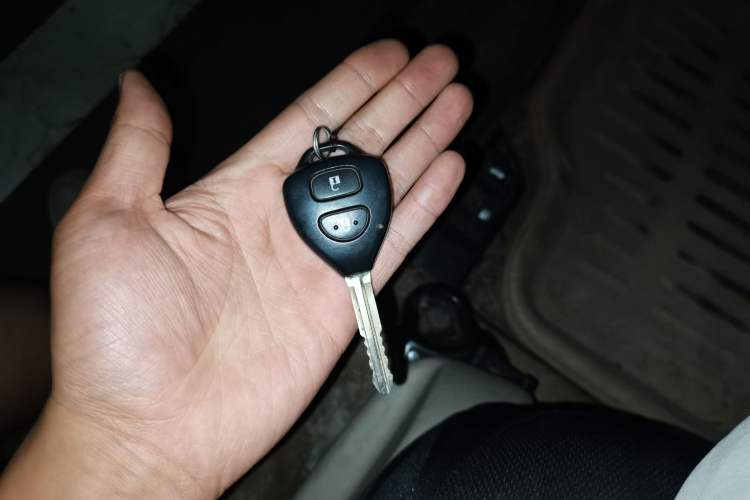 Used Toyota Vios 2011 1.6L GL-i Sunroof Edition MT Vehicle Key