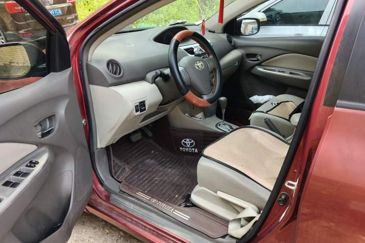 Used Toyota Vios 2011 1.6L GL-i Sunroof Version AT Driver Seat