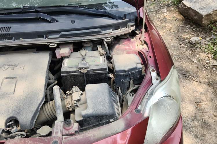 Used Toyota Vios 2011 1.6L GL-i Sunroof Version AT Engine Bay Left