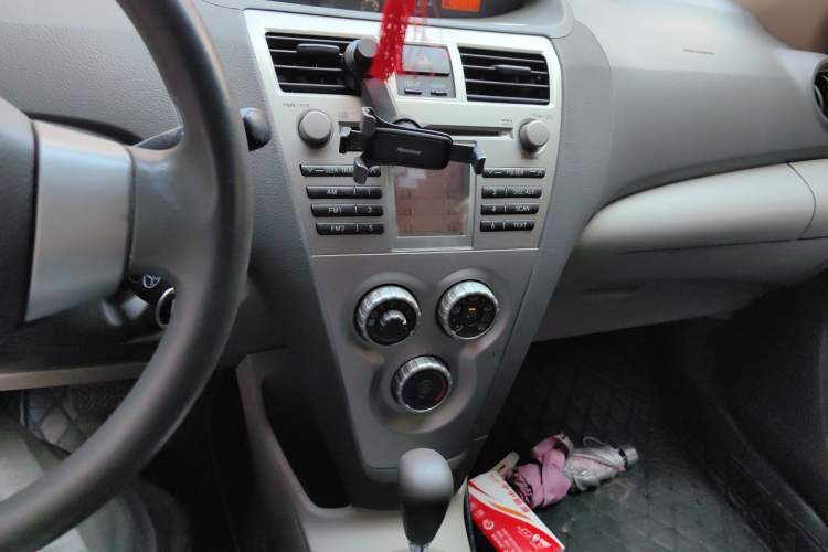 Used Toyota Vios 2011 1.6L GL-i Sunroof Version AT Audio And AC Panel