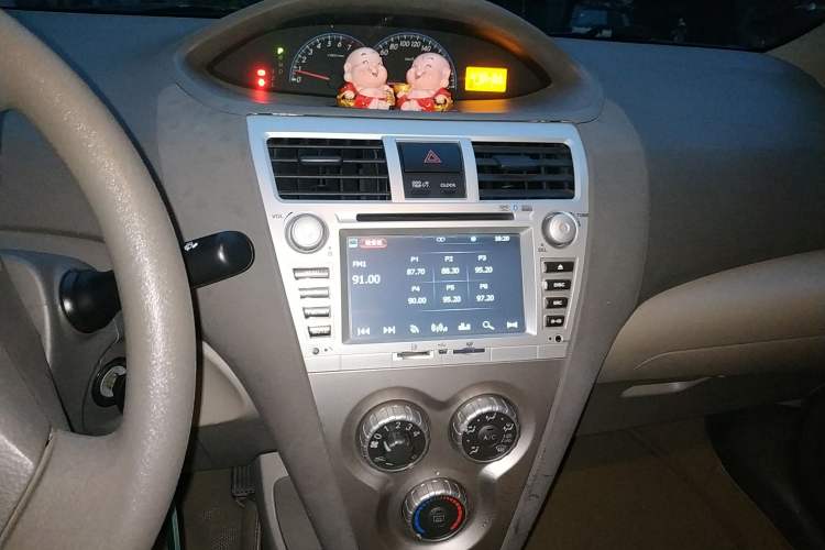 Used Toyota Vios 2011 1.6L GL-i Sunroof Version AT Audio And AC Panel