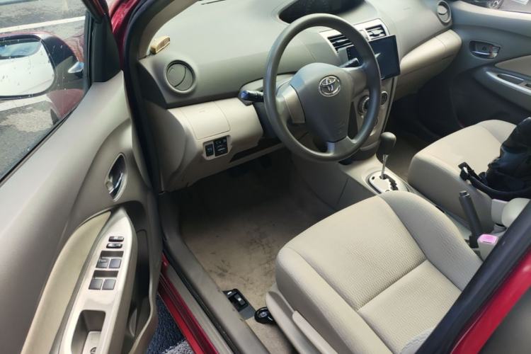 Used Toyota Vios 2011 1.6L GL-i Sunroof Version AT Driver Seat