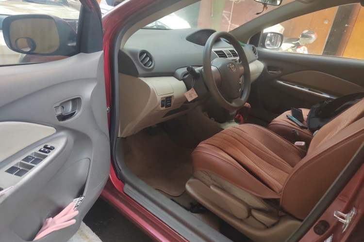 Used Toyota Vios 2011 1.6L GL-i Sunroof Version AT Driver Seat
